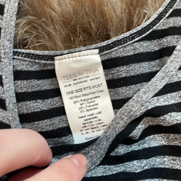 Tees by Tina like new dress - Picture 2 of 4